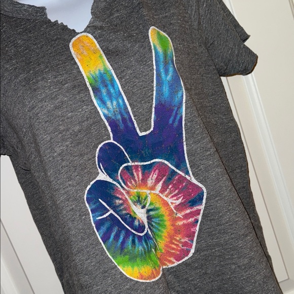 Chaser Peace Tee - Picture 4 of 5